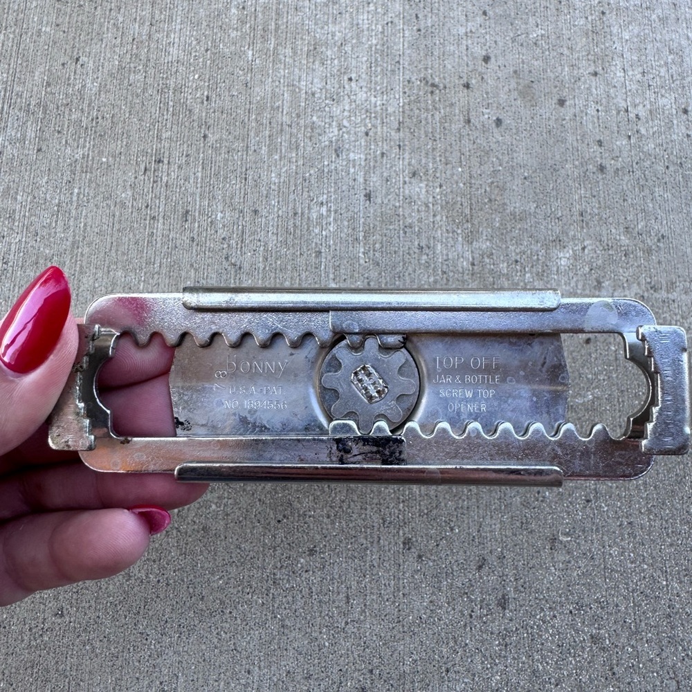 Vintage Bonny Screw Top Off Wood Handle Handheld Manual Can & Jar Opener rustic - Picture 3 of 6